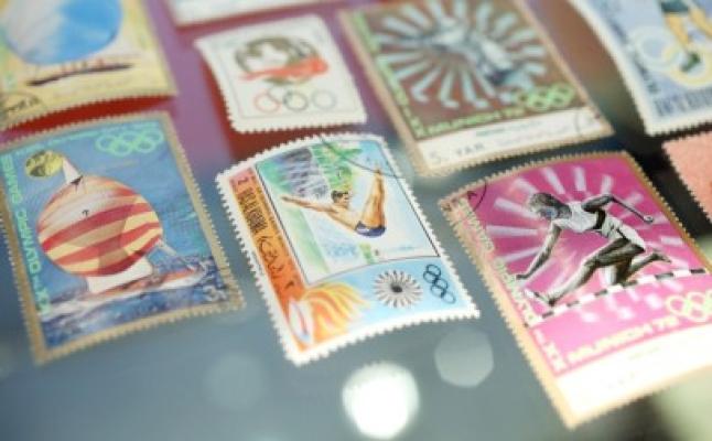 Colecţia de timbre a României trece la BNR